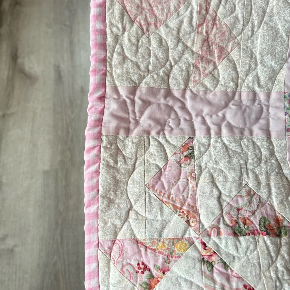Pink and White Quilted Bedspread - Picture 2 of 10
